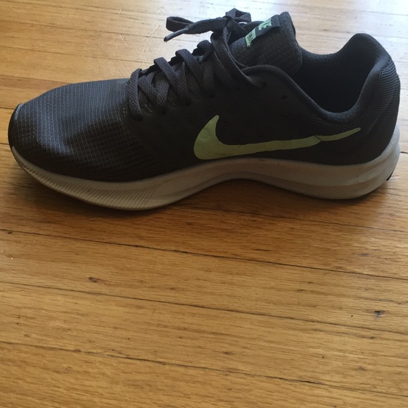 Nike Downshifter 7 Running Shoes - Picture 4 of 5
